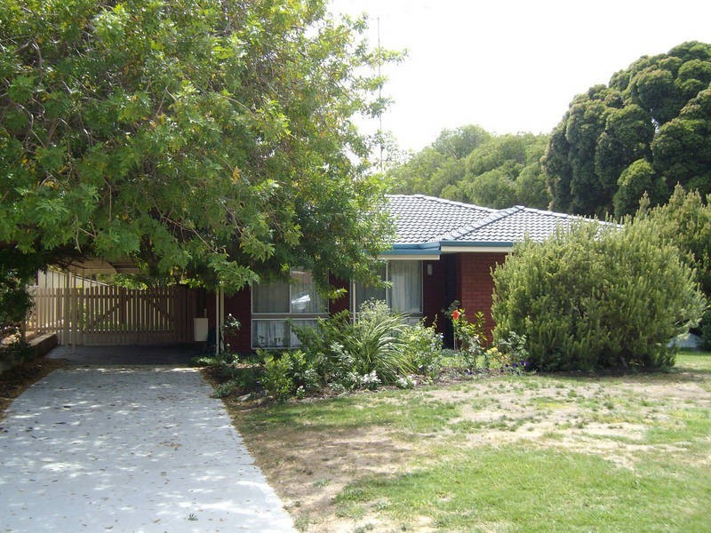 20 Reveley Street, Waikiki WA 6169