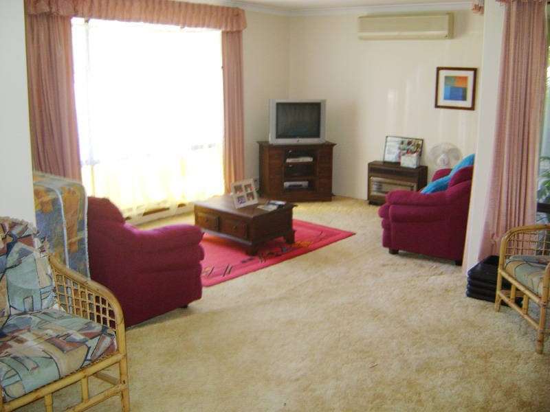 86 Council Avenue, Rockingham WA 6168