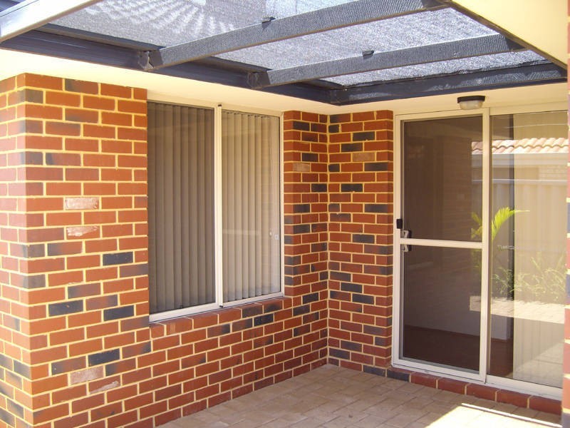 4 Laredo Bend, Port Kennedy WA 6172