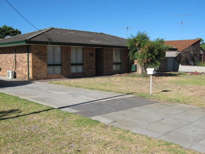 33 Arkwell Ave, Rockingham WA 6168