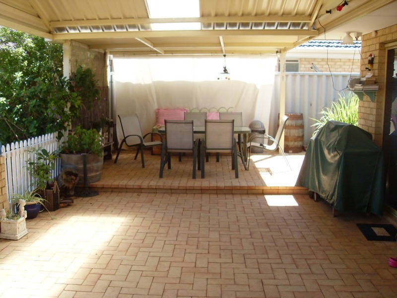 1 Toulon Gardens, Port Kennedy WA 6172