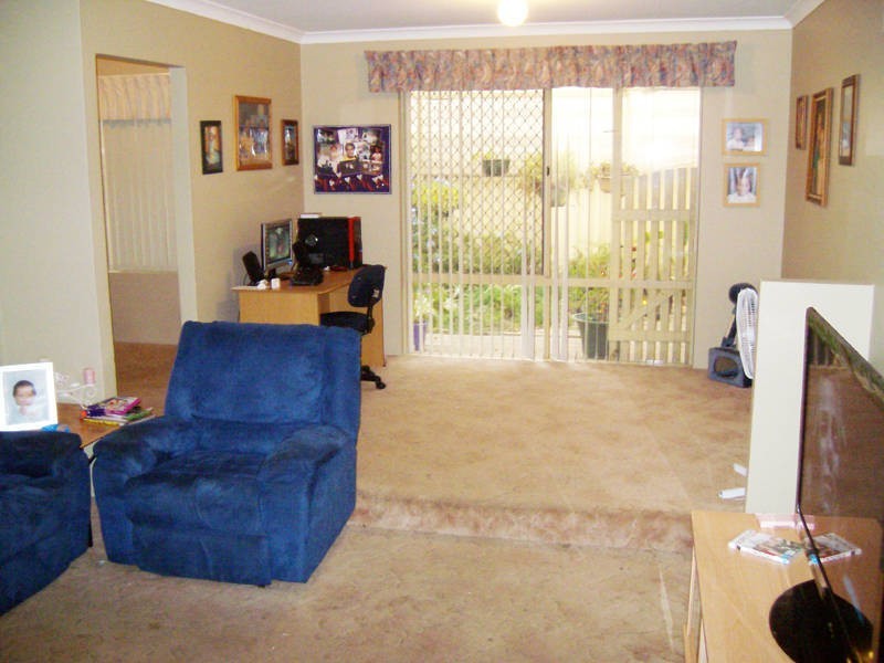10 Lisbon Place, Warnbro WA 6169