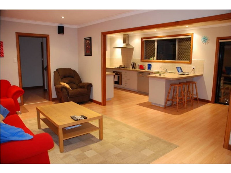 18 Seahaven Street, Safety Bay WA 6169