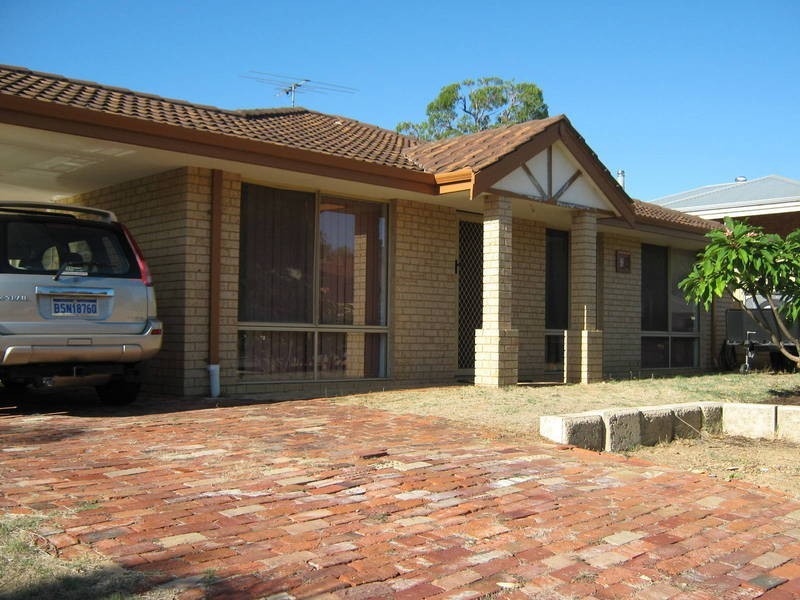 13 Sandford Grove, Parmelia WA 6167