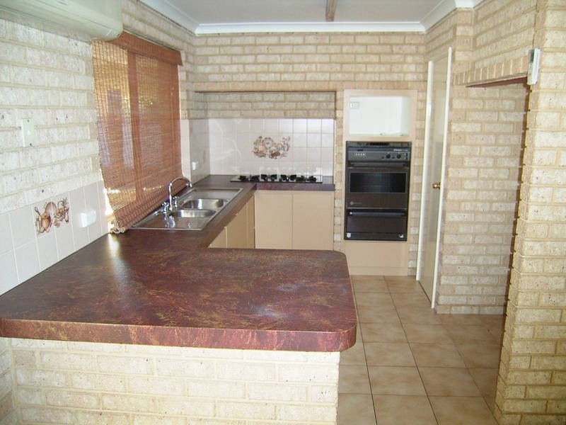 9 Shell Close, Cooloongup WA 6168