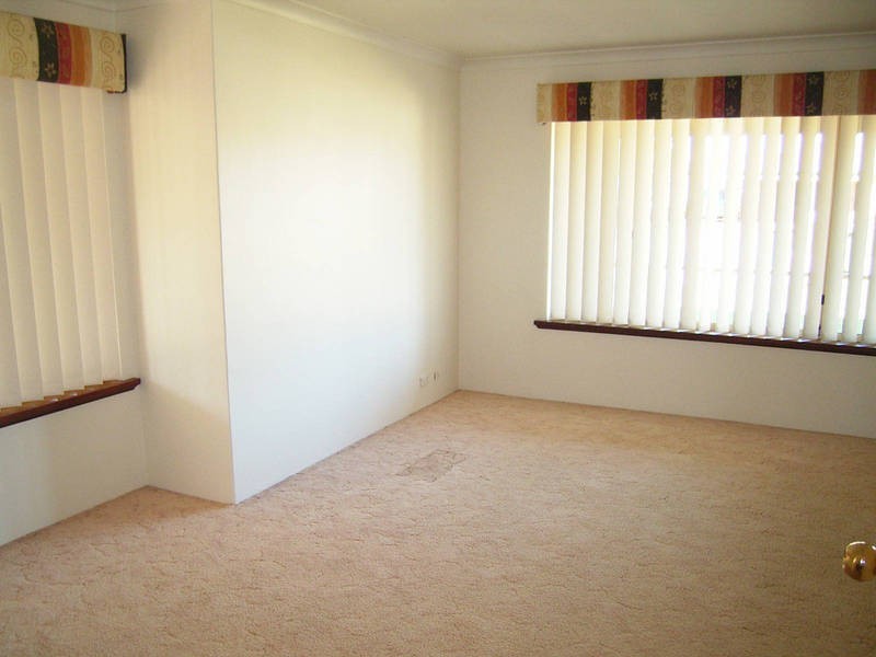 9 Shell Close, Cooloongup WA 6168