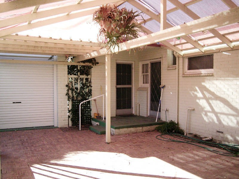 11 Auriga Close, Rockingham WA 6168