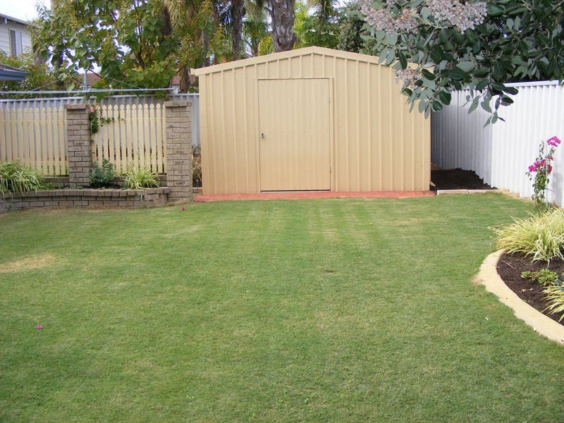 43 Townsend Road, Rockingham WA 6168