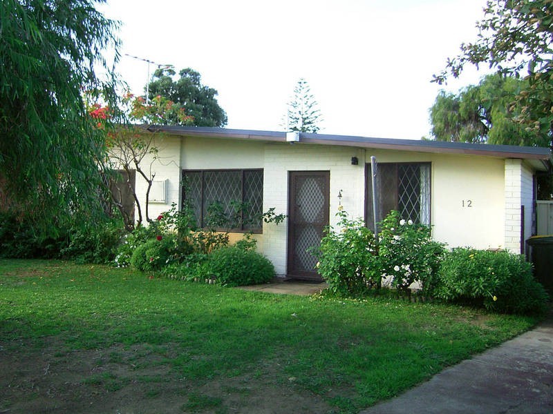 12 Charthouse Road, Safety Bay WA 6169
