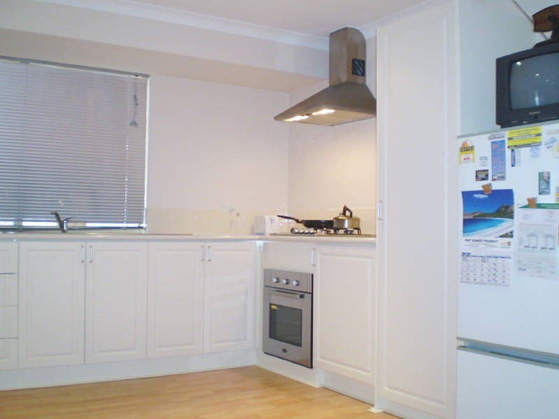 16 Greenlea Crescent, Warnbro WA 6169