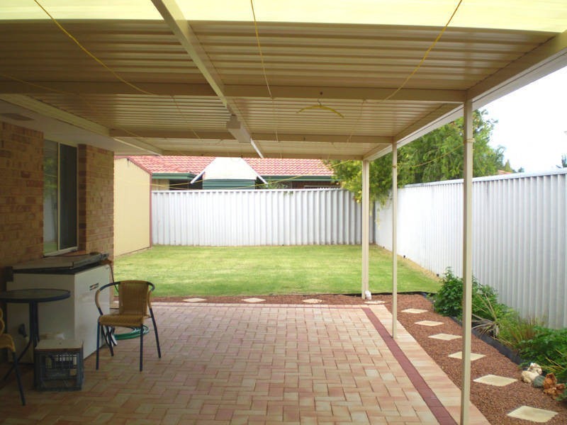 16 Greenlea Crescent, Warnbro WA 6169