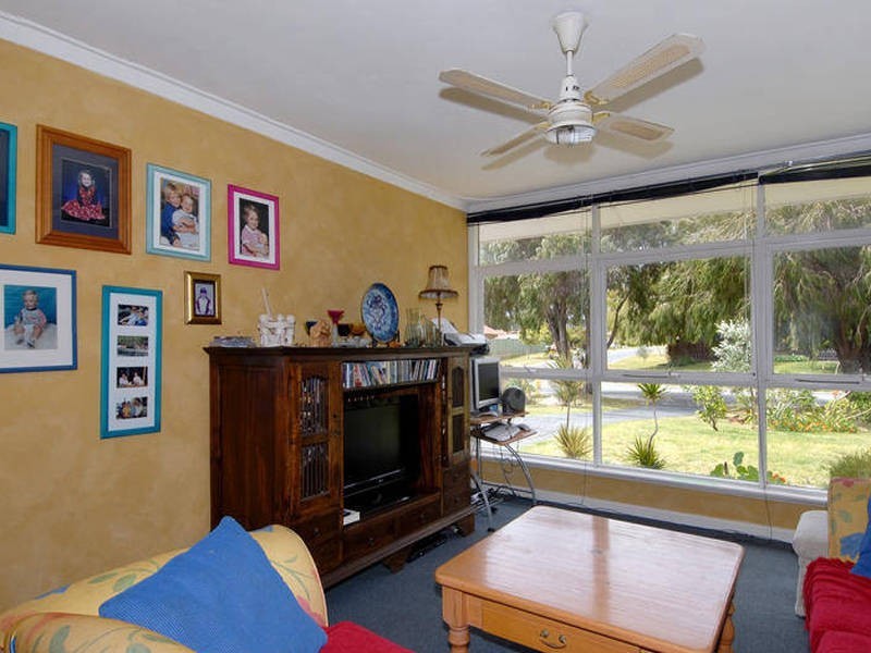 174 Fendam Street, Warnbro WA 6169