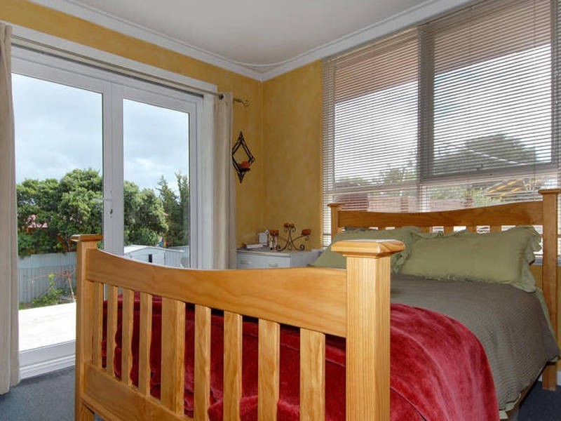 174 Fendam Street, Warnbro WA 6169