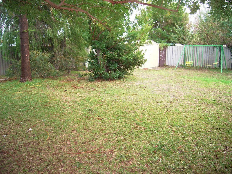 8 Chester Way, Rockingham WA 6168