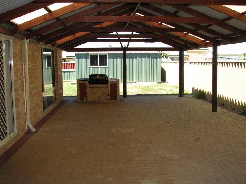 13 Zedora Loop, Port Kennedy WA 6172