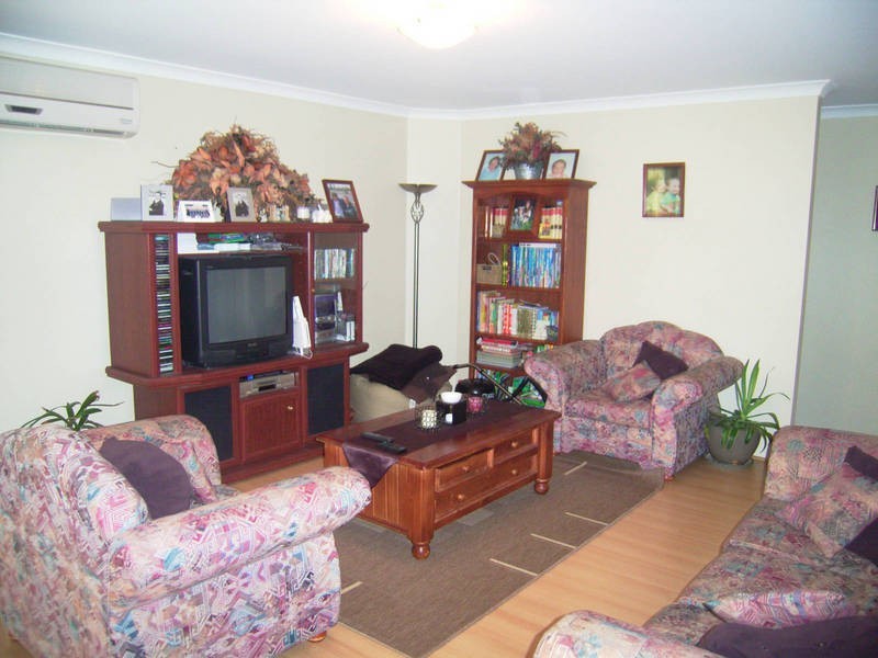 11 Freeling Road, Port Kennedy WA 6172