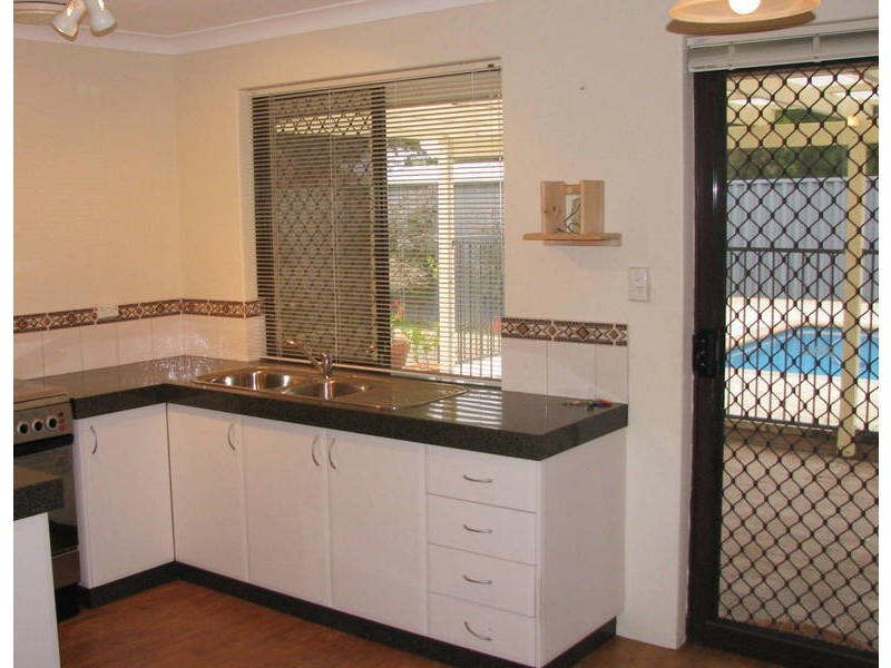 13A Windward Close, Safety Bay WA 6169