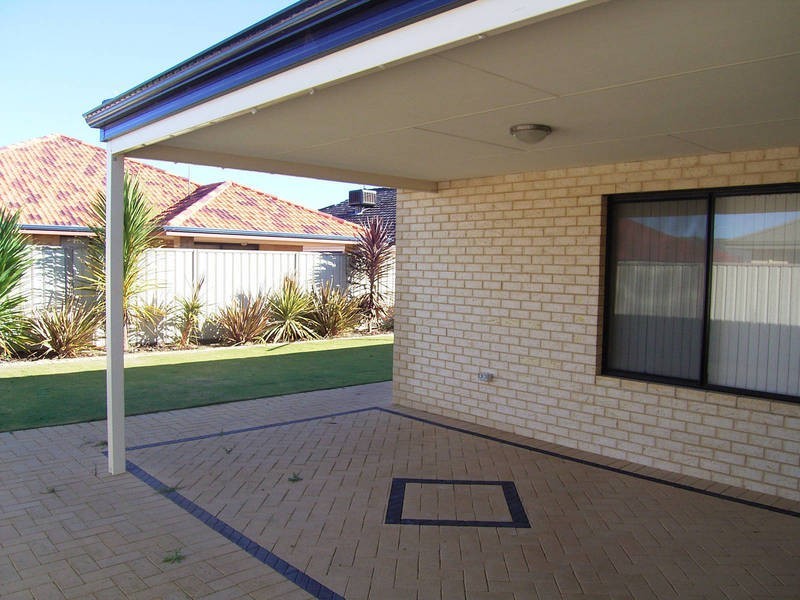 10 Voltaire Way, Secret Harbour WA 6173