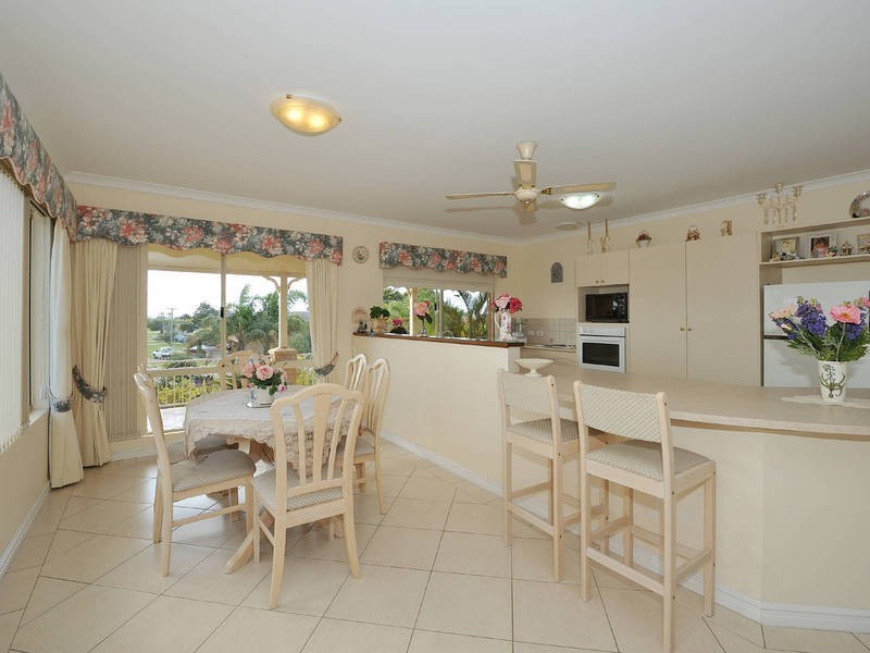61 Fourth Avenue, Shoalwater WA 6169