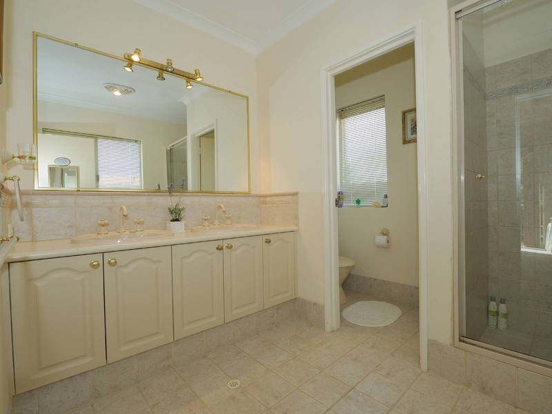 61 Fourth Avenue, Shoalwater WA 6169