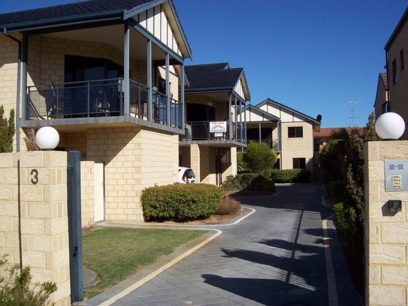 2/3 Fraser Street, Rockingham WA 6168