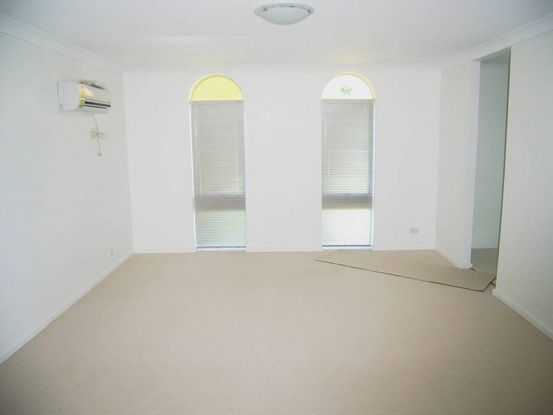 13 Rotohine Place, Cooloongup WA 6168