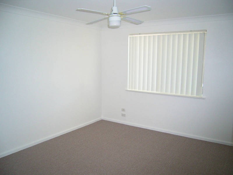 13 Rotohine Place, Cooloongup WA 6168