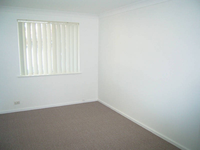 13 Rotohine Place, Cooloongup WA 6168