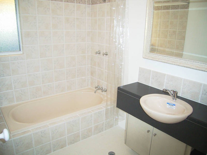 13 Rotohine Place, Cooloongup WA 6168
