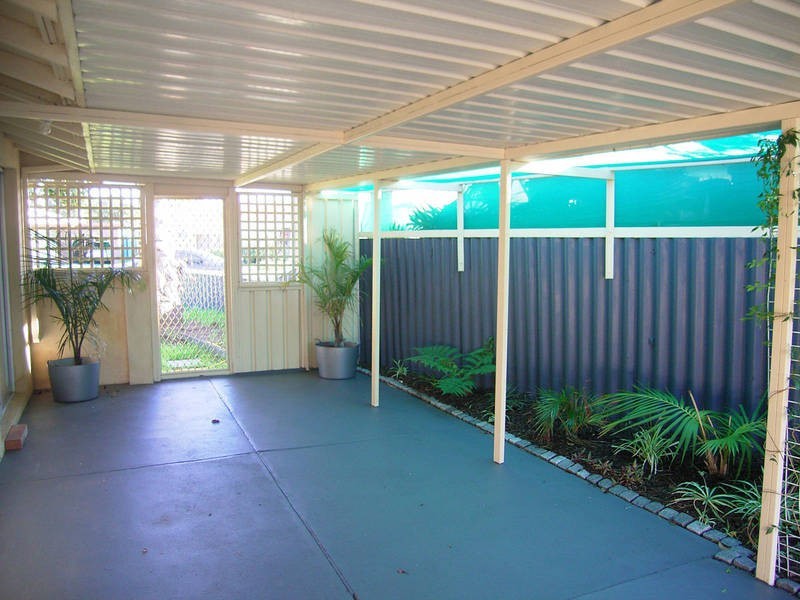 13 Rotohine Place, Cooloongup WA 6168