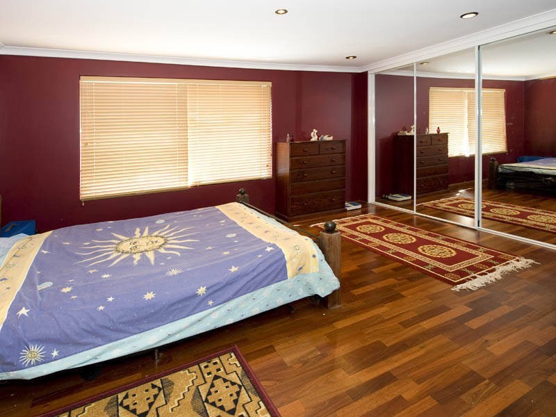 76 The Avenue, Warnbro WA 6169