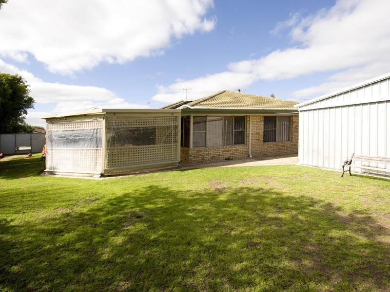 76 The Avenue, Warnbro WA 6169