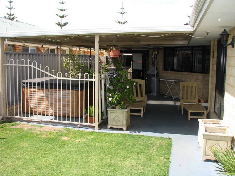 70 Chelmsford Avenue, Port Kennedy WA 6172