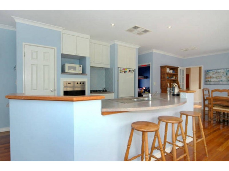 35 Galway Gardens, Warnbro WA 6169