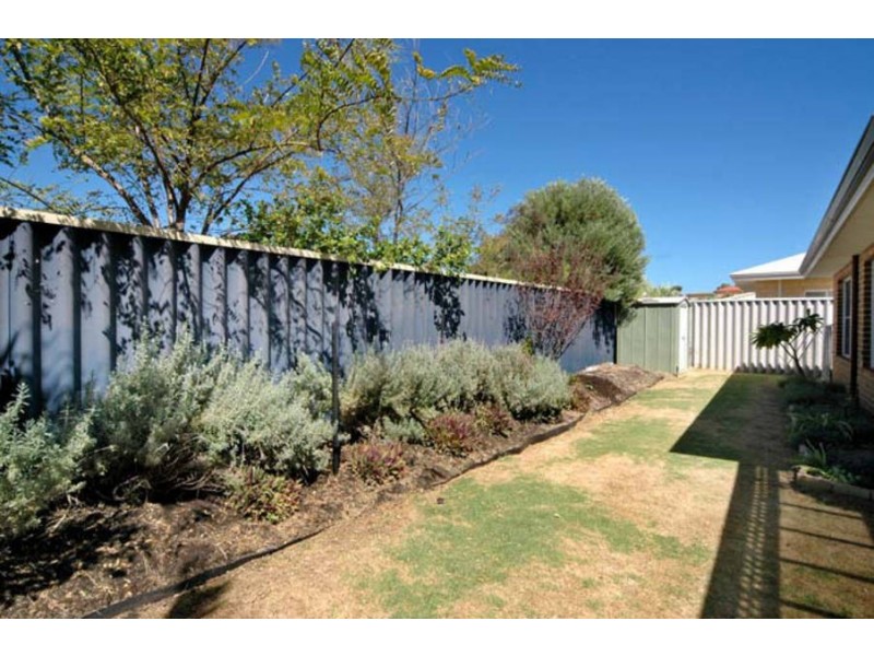 35 Galway Gardens, Warnbro WA 6169