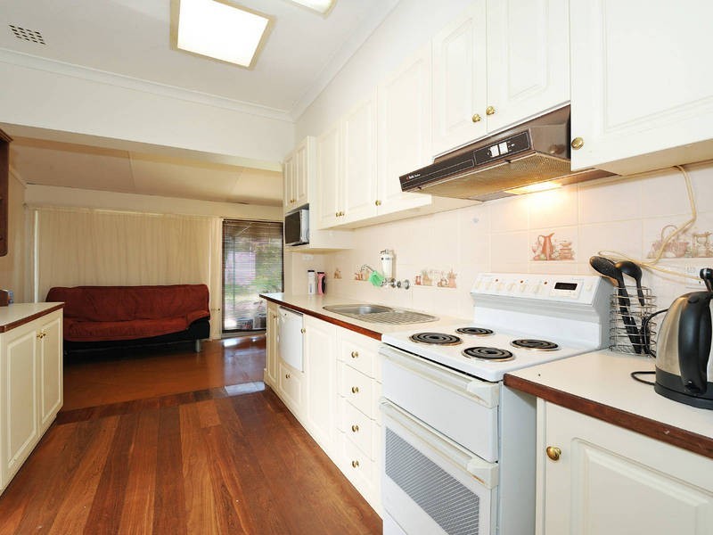 21 Smythe Street, Rockingham WA 6168