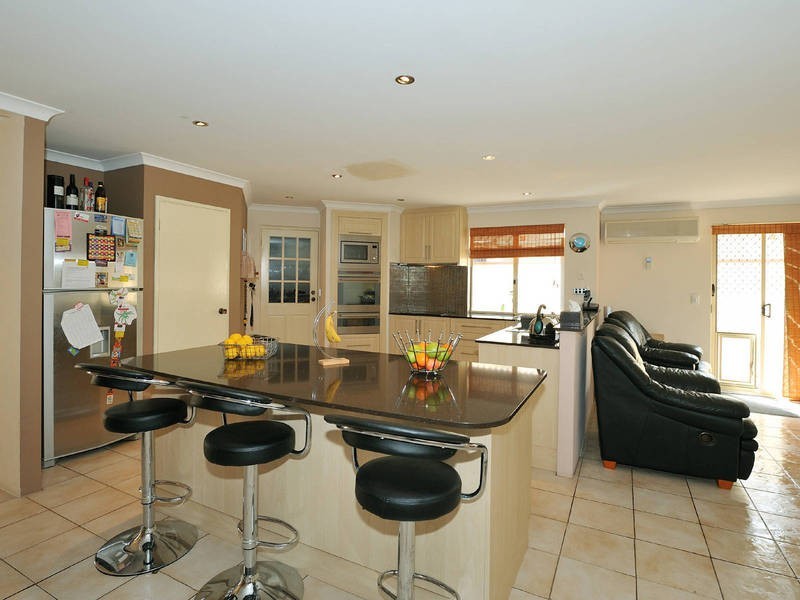 66 St Andrews Loop, Cooloongup WA 6168