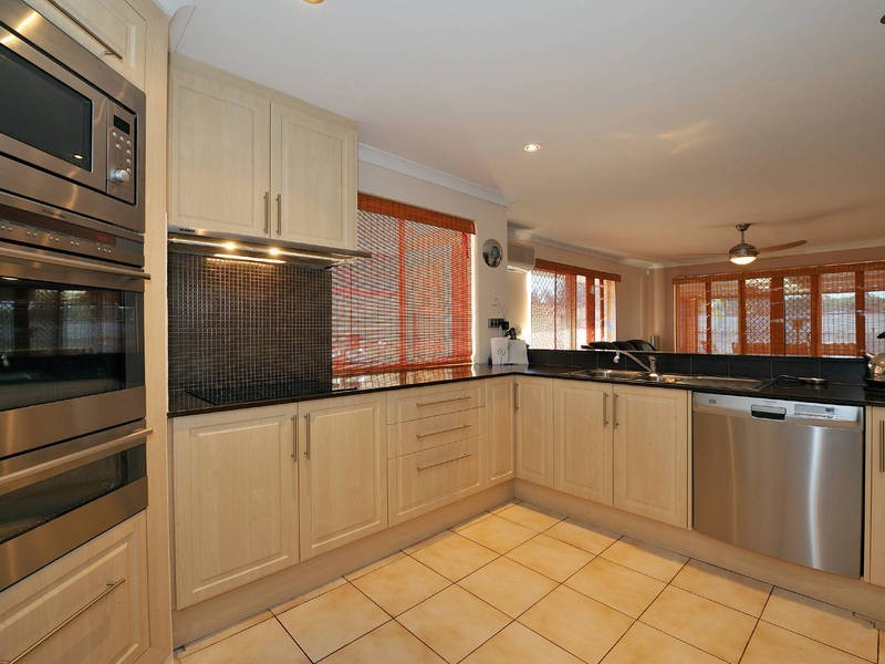 66 St Andrews Loop, Cooloongup WA 6168