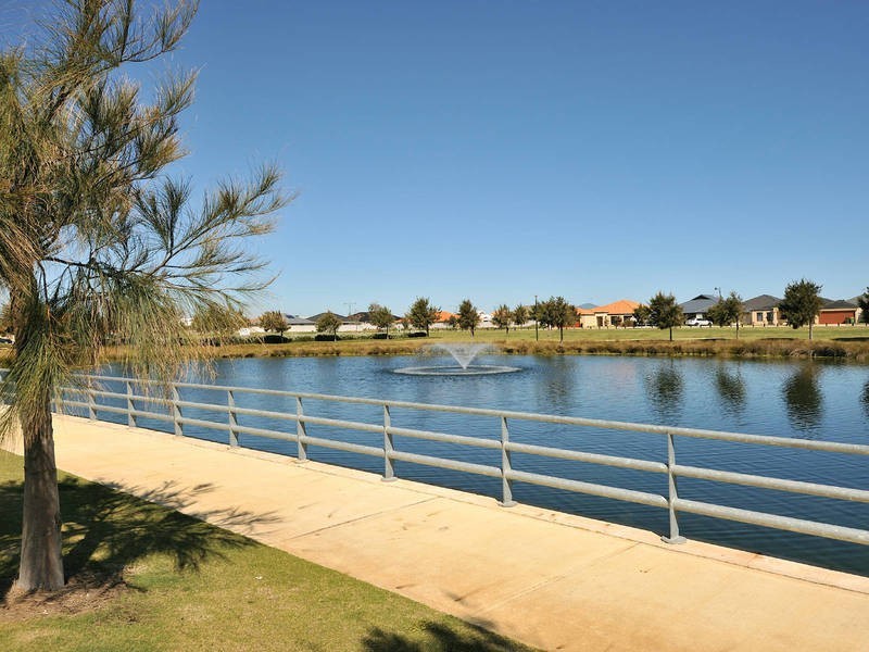 18 Apache Boulevard, Rockingham WA 6168