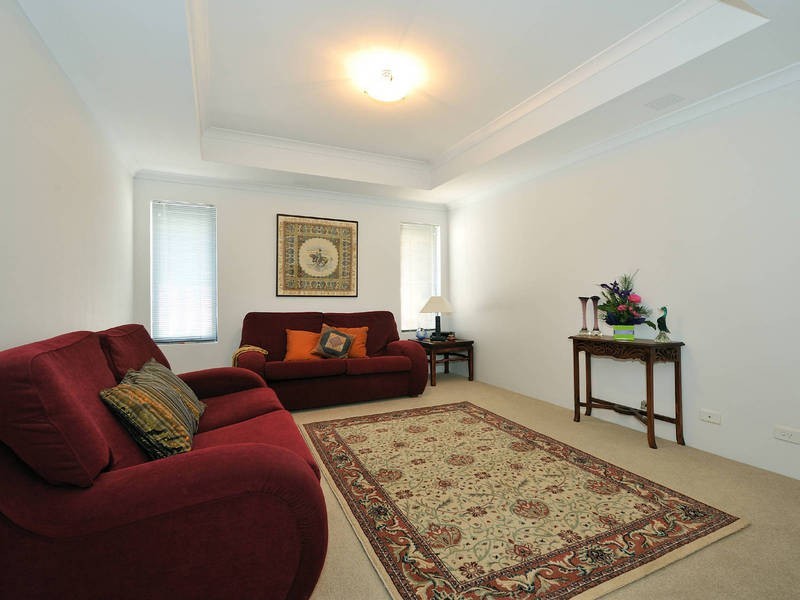 18 Apache Boulevard, Rockingham WA 6168