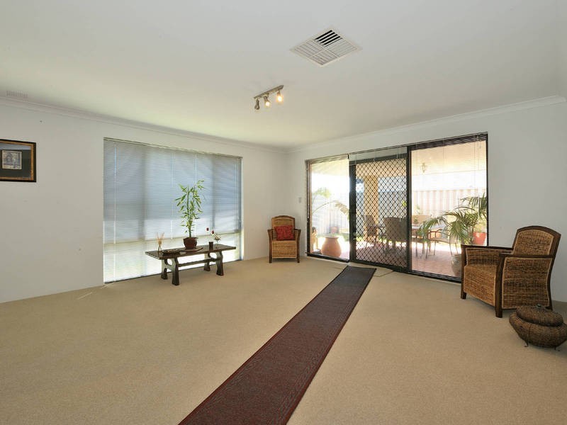 18 Apache Boulevard, Rockingham WA 6168