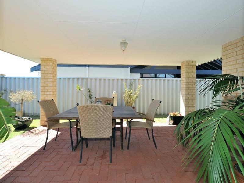 18 Apache Boulevard, Rockingham WA 6168