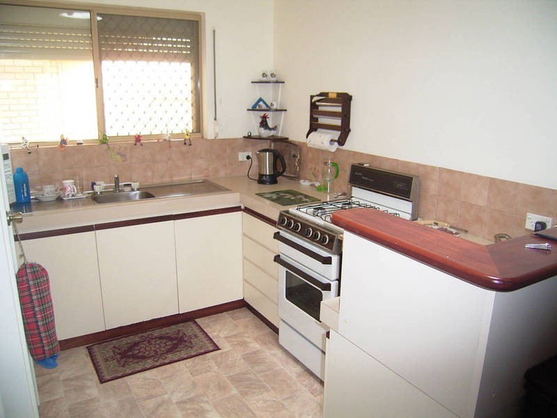 8/9 Ashford Avenue, Rockingham WA 6168