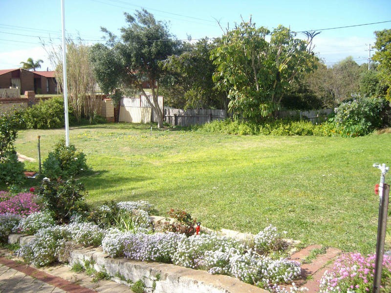 59 Safety Bay Road, Shoalwater WA 6169