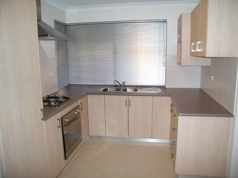 2/3 Alexandra Street, Rockingham WA 6168