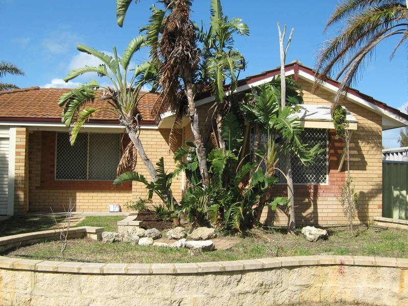 18 Cardinal Gardens, Warnbro WA 6169