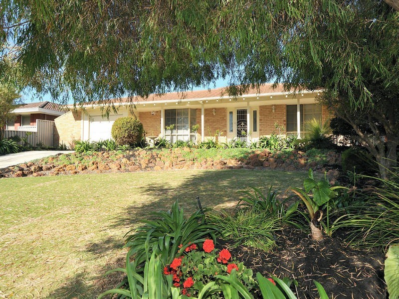 11 Torcross Street, Warnbro WA 6169