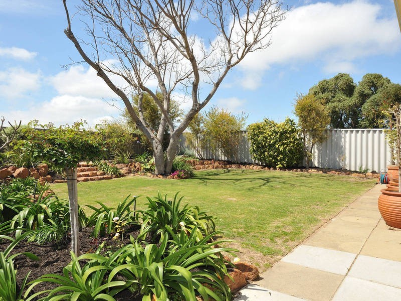 11 Torcross Street, Warnbro WA 6169
