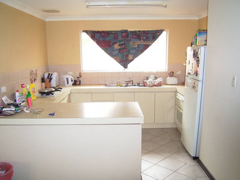 32 Grange Drive, Cooloongup WA 6168