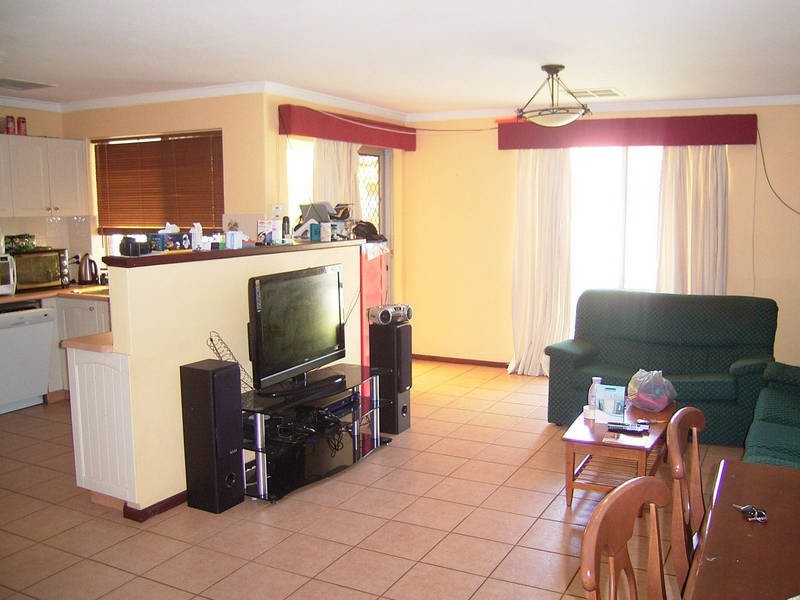 1 Monsoon Close, Waikiki WA 6169